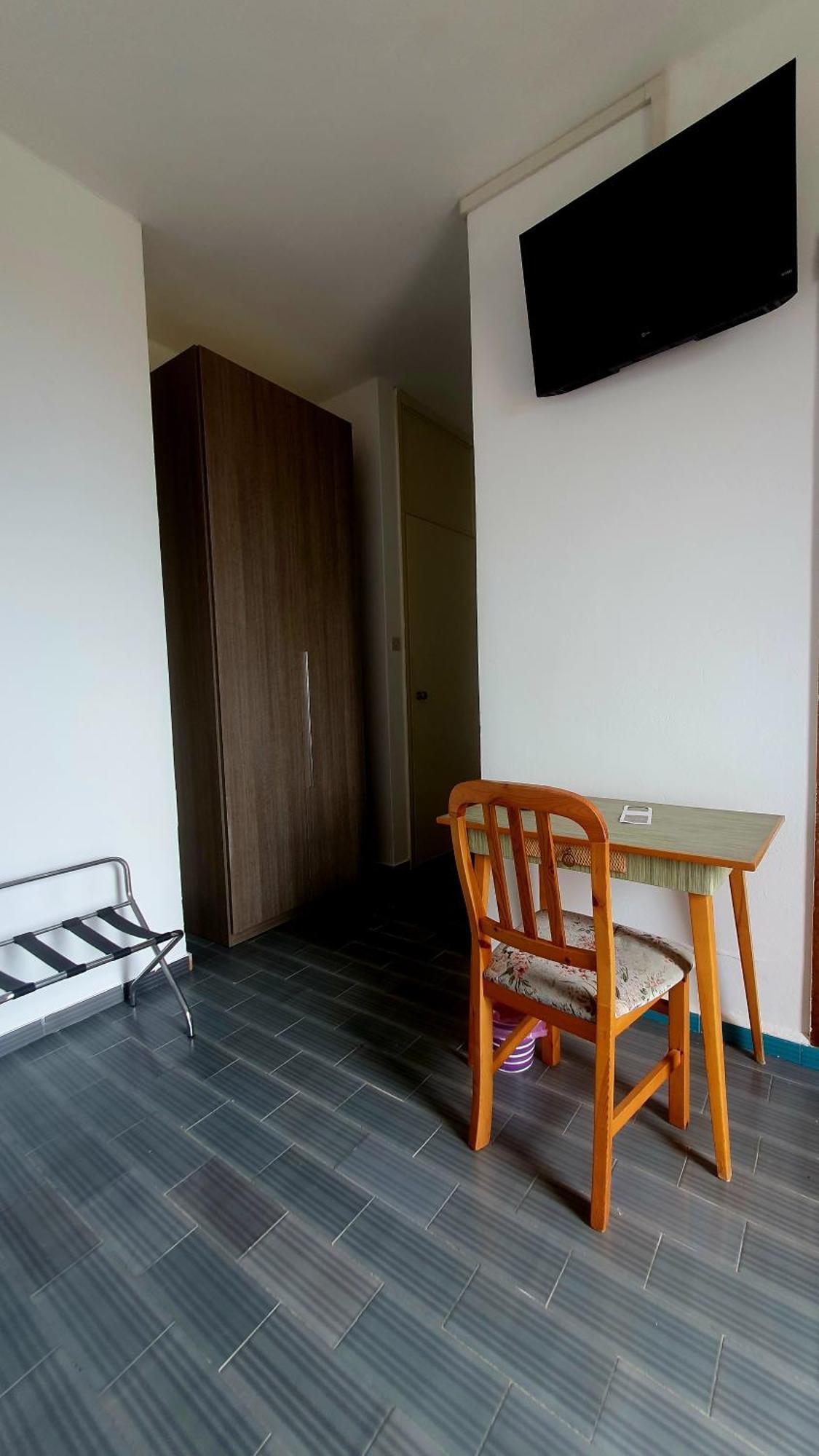 Hotel Serena Spiazzi Di Caprino Extérieur photo