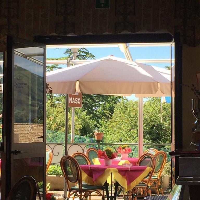 Hotel Serena Spiazzi Di Caprino Extérieur photo